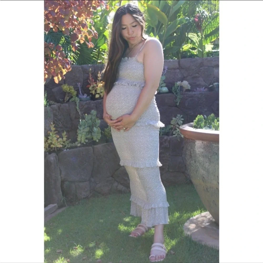 NWOT PinkBlush Taupe Leaf Print Smocked Fitted Maternity Midi Dress Taupe Medium